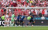 Inter Milan strike late to progress with win over River Plate