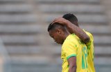 MAHLATSE MPHAHLELE | Football owes Themba Zwane an exit on his own terms