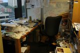 Piles Of Stuff Everywhere? Decluttering Experts Reveal 4 Signs You're A 'Happy Heaper'