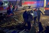 Spain train crash: High-speed collision kills 39