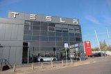 Tesla almost halves UK monthly lease fee as sales slump