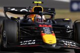 Verstappen puts Red Bull on pole at Silverstone