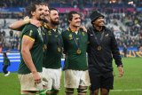 Bulls sign Bok lock