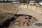 Councillor raises concern over growing sinkhole that's caused 10 accidents