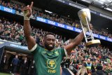 Watch: Siya’s trophy-lifting skills a cut above