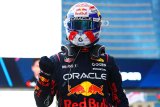 Verstappen secures Azerbaijan Grand Prix pole as Piastri, Leclerc hit wall