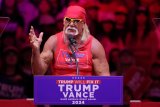 OBITUARY | Hulk Hogan, who helped turn pro wrestling into billion-dollar spectacle, dies at 71