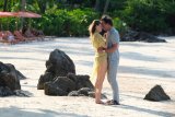 Walton Goggins And Aimee Lou Wood Are Not Happy This Scene Was Deleted From The White Lotus Finale