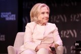 Hillary Clinton Needles Trump Over ‘Low-Energy’ Military Parade Crowds
