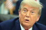 Trump Creeps Everyone Out By Complimenting Female Reporter In Awkward Clip
