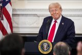 Trump Held On To Flashy Gold FIFA Trophy... Leaving Chelsea With A Replica