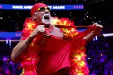 Hulk Hogan, Wrestling Legend, Dead At 71 Following 'Cardiac Arrest'