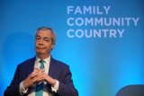 Farage Wants Reform Peers In The House Of Lords. An Unearthed Video Shows How He Has Changed His (…)