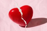 'I'm Considering Divorcing My Wife After She Called My Daughter This 1-Word Insult'