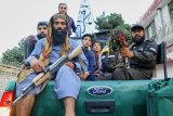 Taliban Says It's 'Ready And Willing' To Work With Nigel Farage On Deportation Plan