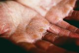 7 'Normal' Symptoms A Doctor Says You Should Never, Ever Ignore