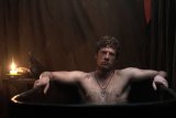 King & Conqueror Star James Norton Answers 1 Big Question About Filming That Bath Scene