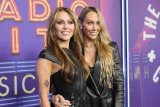 Miley Cyrus Reveals Why She’ll Never Take Relationship Advice From Her Mum Again