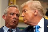 UK Experts Accuse Trump Of 'Fearmongering' For Linking Paracetamol And Autism