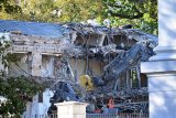Trump Starts Tearing Down Part Of White House To Make Way For New Ballroom