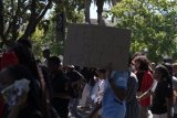 News24 | WATCH | UCT students disrupt classes as they protest lack of housing, fee blocks