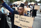 DUMA GQUBULE | Let’s not minimise pain of poor with ‘voodoo statistics’