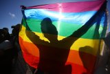 18-year-old lesbian remains in custody accused of killing her alleged rapist