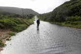 Scholar transport swept away by floodwater in Eastern Cape, 3 pupils rescued