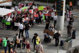 Air Canada, cabin crew union hold first talks since strike began