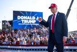 Trump alleges illegal campaign payments to Beyoncé and Oprah