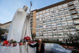 Pope Francis remains in Rome hospital for third day, treatment continues