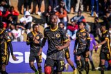 FOUR Kaizer Chiefs academy stars will travel to the Netherlands