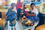 Gogo steals the show with epic dance moves at birthday bash – WATCH