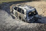 Top SA golf course wakes to burnt-out vehicle in bunker – PHOTOS