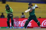 Proteas Women beat wet evening to top World Cup table