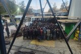 SAPS arrest 1 000 illegal immigrants in gold mine near Barberton