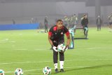 Top keeper coach Louw open to offers
