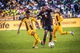 Pirates or Chiefs? Starboy ‘offered to both Soweto giants’