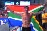 GOLD for South Africa’s Pieter Coetzé in the pool in Singapore