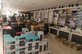 Police seize illegal phones during Fordsburg raid