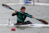 Hamish Lovemore leads SA trio into semifinals at sprint world champs