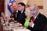 Netanyahu meets Trump at White House as Israel, Hamas discuss ceasefire
