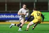 Sharks, Dragons share the spoils