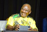 DA, EFF roast Ramaphosa for ‘stripping’ ANC’s campaign