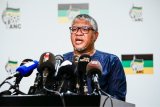 WATCH: Mbalula responds to IDT CEO’s attempt to bribe journalist