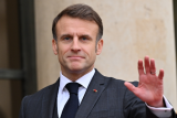 Read all about it! Macron to honour Paris's last newspaper hawker