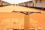 Pupils suffer at school without water, electricity and textbooks