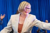 ‘Joburg needs a good dose of muthi,’ says Steenhuisen, backing Zille for mayor