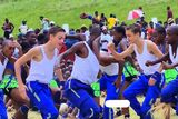 Non-Zulu boy wows crowd with classic Indlamu dance – WATCH