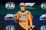 Piastri takes dominant sprint pole in Belgium